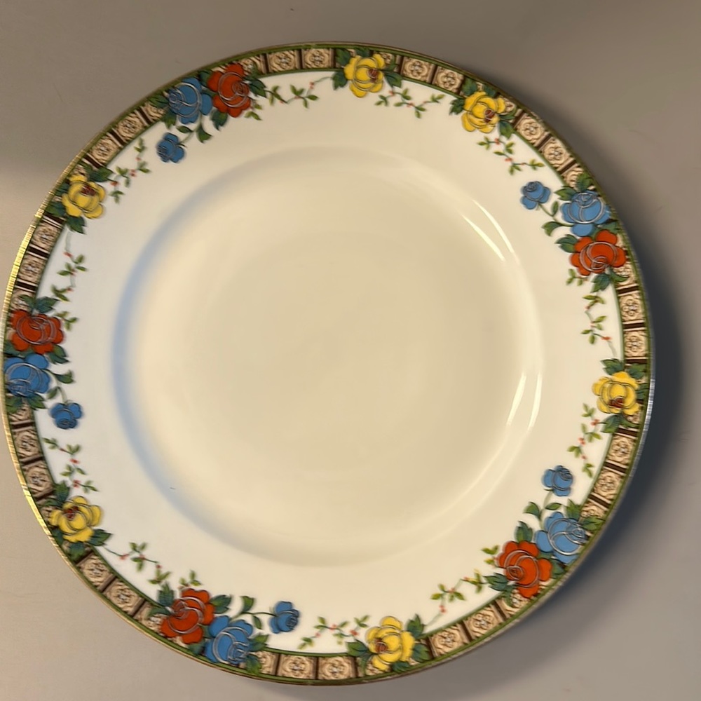 13 piece Limoges superior porcelain in pristine shape